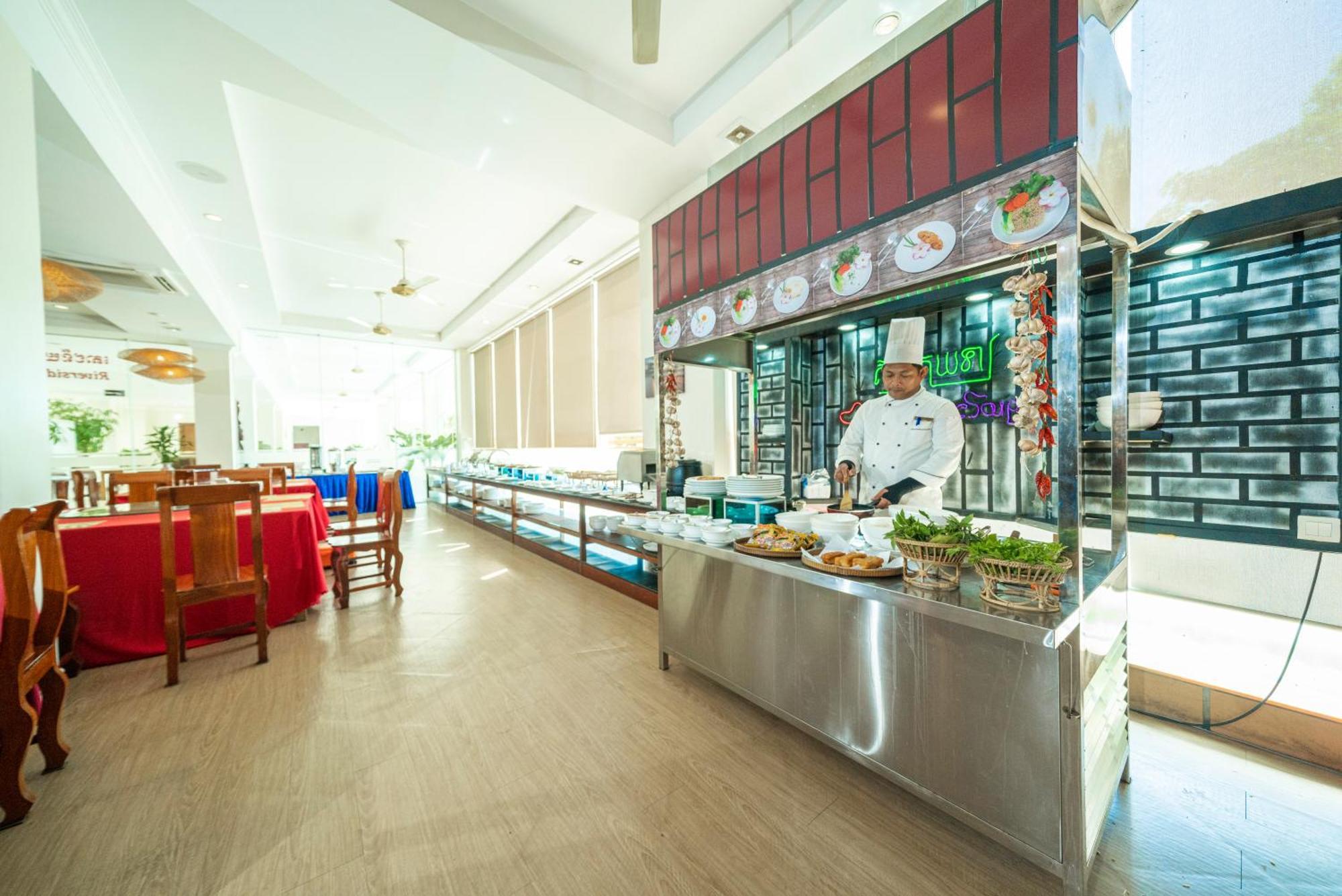 Pursat Riverside Hotel & Spa Luaran gambar