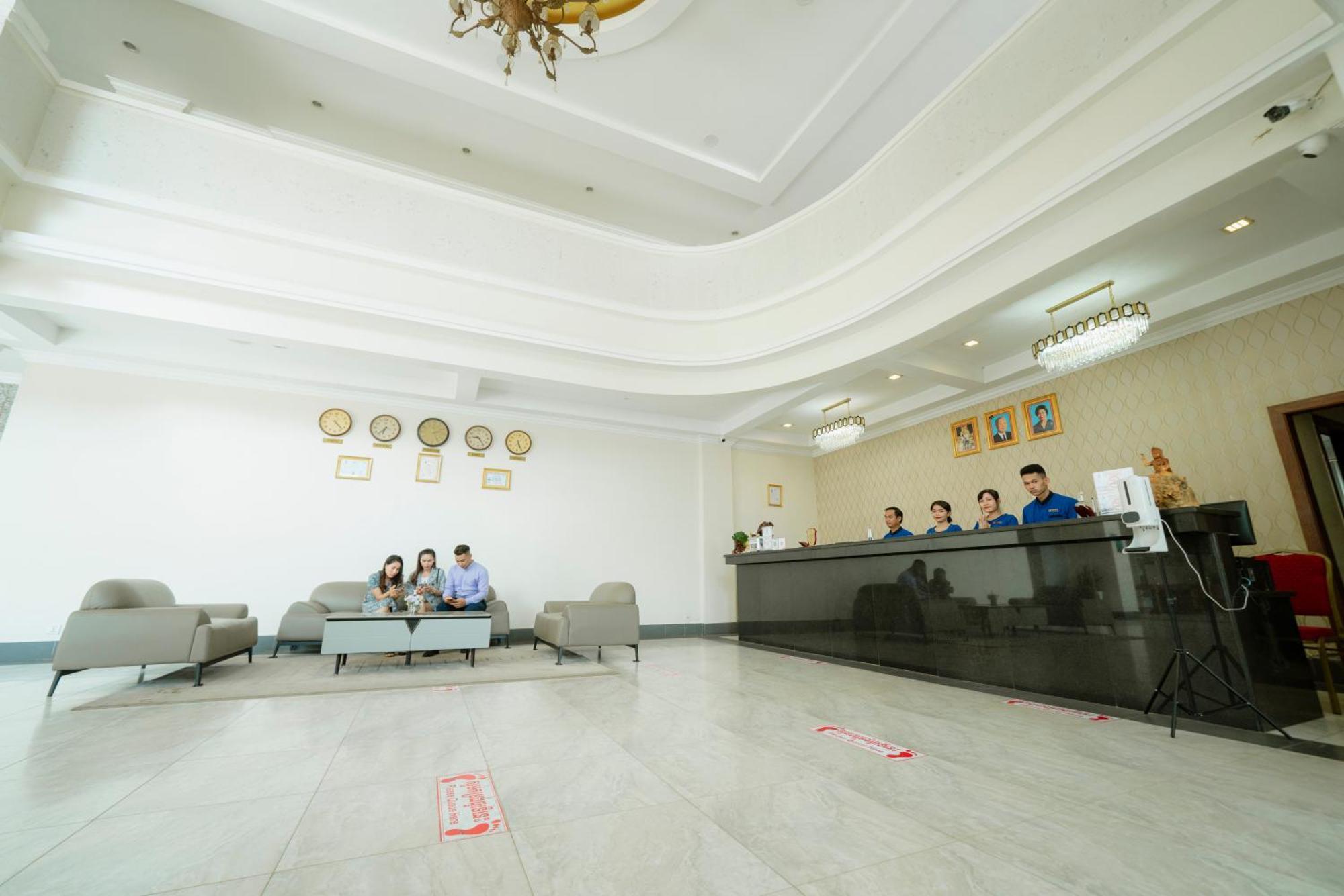 Pursat Riverside Hotel & Spa Luaran gambar
