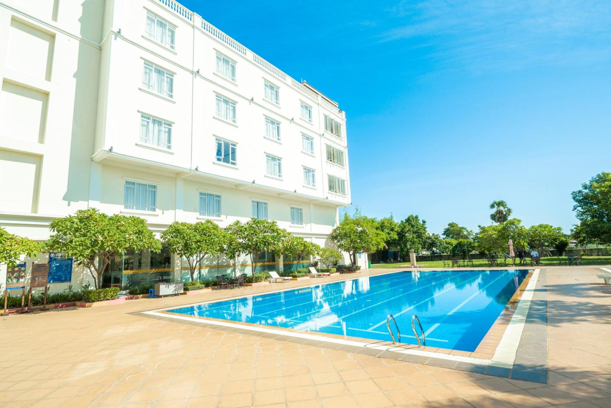 Pursat Riverside Hotel & Spa Luaran gambar