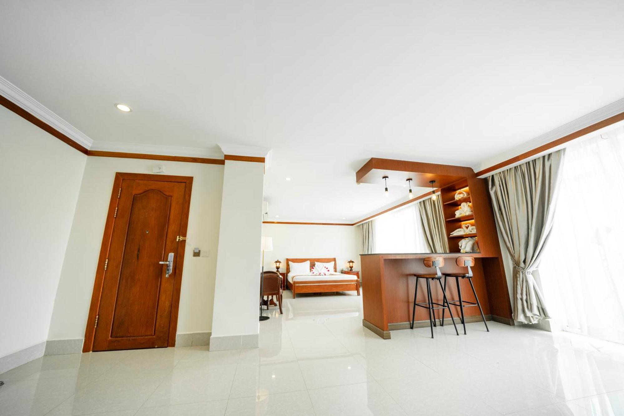 Pursat Riverside Hotel & Spa Luaran gambar