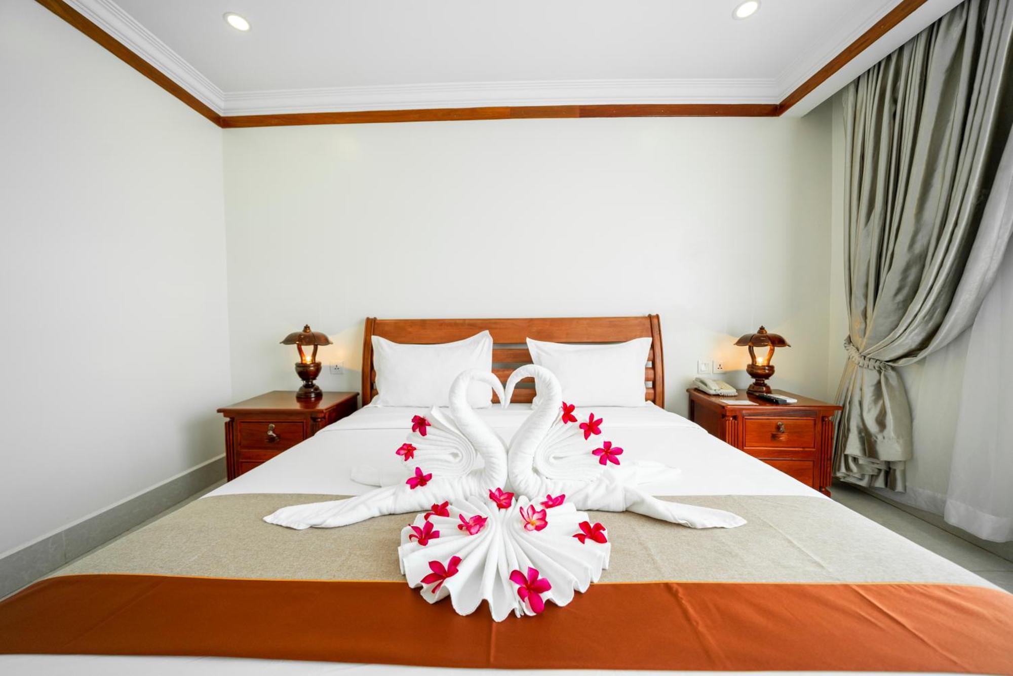 Pursat Riverside Hotel & Spa Luaran gambar