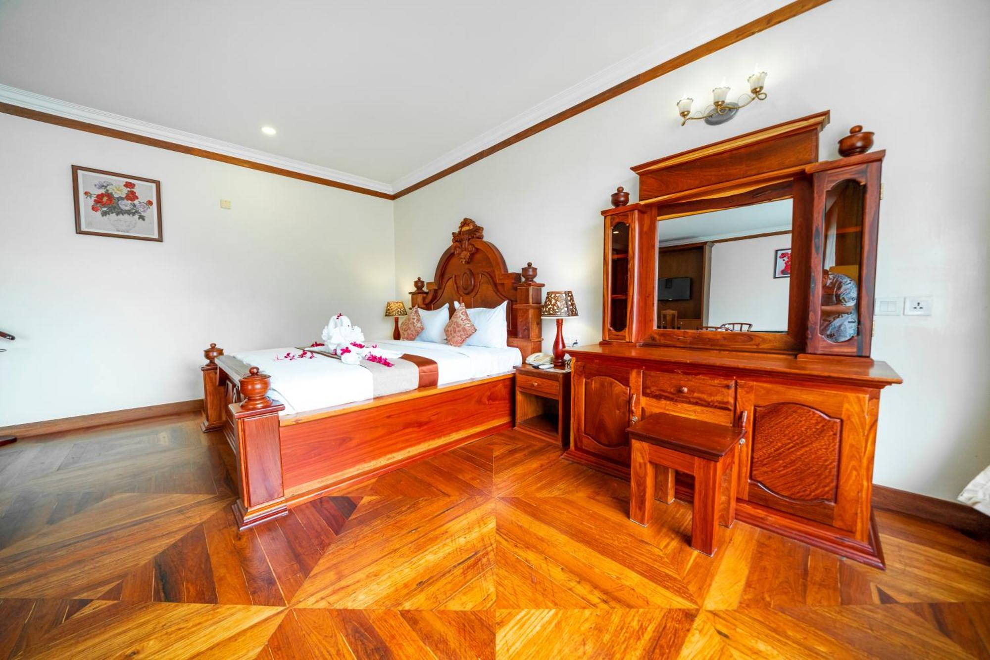 Pursat Riverside Hotel & Spa Luaran gambar